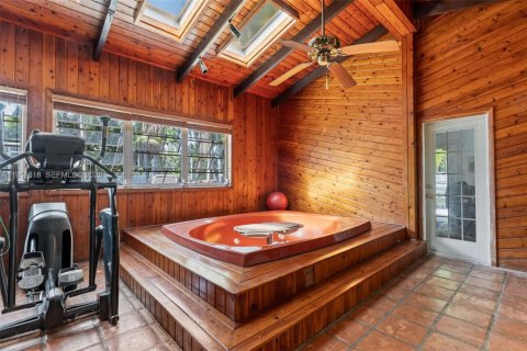 Villa ou maison à vendre à Miami, Floride: 4 chambres, 280.75 m2 № 2032791 - photo 25