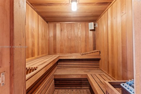 Villa ou maison à vendre à Miami, Floride: 4 chambres, 280.75 m2 № 2032791 - photo 26