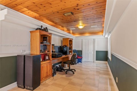 Villa ou maison à vendre à Miami, Floride: 4 chambres, 280.75 m2 № 2032791 - photo 14