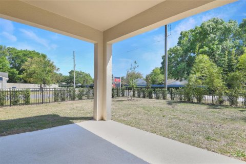 House in Apopka, Florida 4 bedrooms, 248.89 sq.m. № 1392799 - photo 20