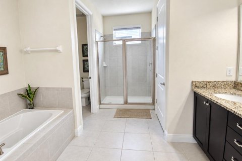 House in Kissimmee, Florida 6 bedrooms, 263.01 sq.m. № 2377980 - photo 13