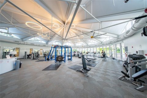 Condominio en venta en Hallandale Beach, Florida, 1 dormitorio, 76.92 m2 № 1861684 - foto 27