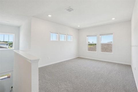 Casa en venta en Zephyrhills, Florida, 4 dormitorios, 244.43 m2 № 1911856 - foto 10