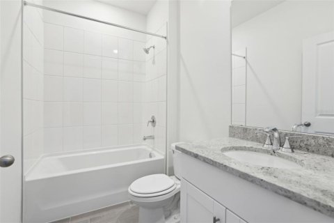 Casa en venta en Zephyrhills, Florida, 4 dormitorios, 244.43 m2 № 1911856 - foto 20