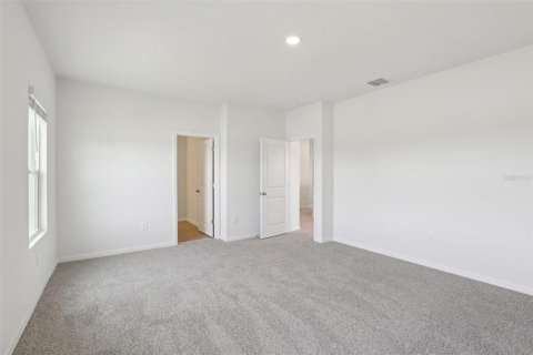 Casa en venta en Zephyrhills, Florida, 4 dormitorios, 244.43 m2 № 1911856 - foto 7