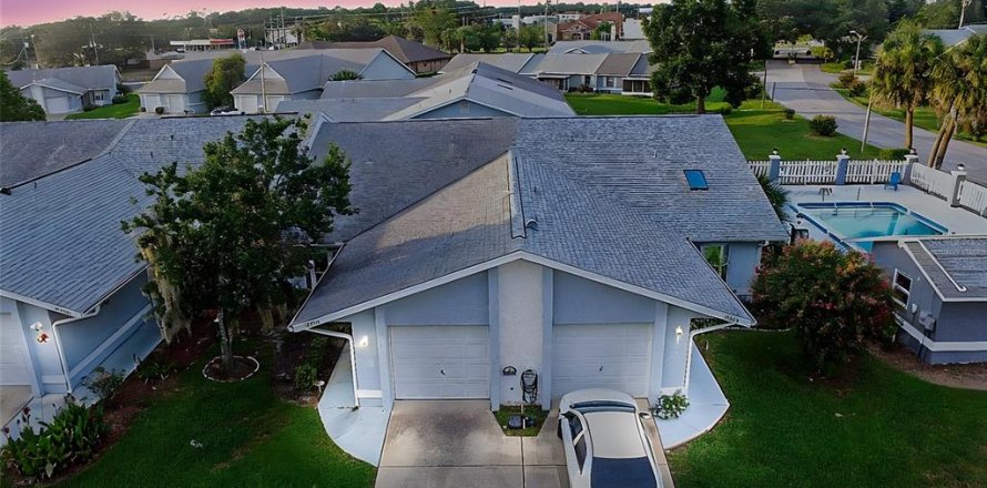 House in Ocala, Florida 2 bedrooms, 101.26 sq.m. № 1854496