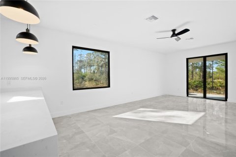 Casa en venta en Lehigh Acres, Florida, 3 dormitorios, 123.1 m2 № 2064424 - foto 18