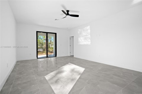 Casa en venta en Lehigh Acres, Florida, 3 dormitorios, 123.1 m2 № 2064424 - foto 19