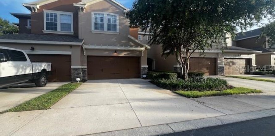 Adosado en Oviedo, Florida 3 dormitorios, 155.61 m2 № 1868868