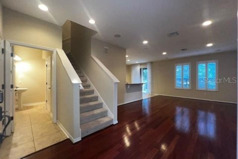 Adosado en alquiler en Oviedo, Florida, 3 dormitorios, 155.61 m2 № 1868868 - foto 4
