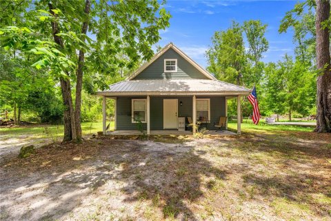 Casa en venta en Fort White, Florida, 2 dormitorios, 101.54 m2 № 1911882 - foto 1