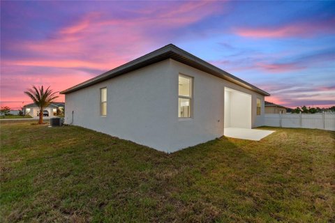 Casa en alquiler en Kissimmee, Florida, 4 dormitorios, 155.15 m2 № 1817932 - foto 29