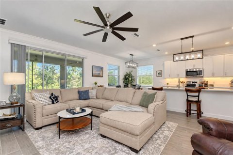 House in Land O' Lakes, Florida 3 bedrooms, 219.81 sq.m. № 2356365 - photo 15
