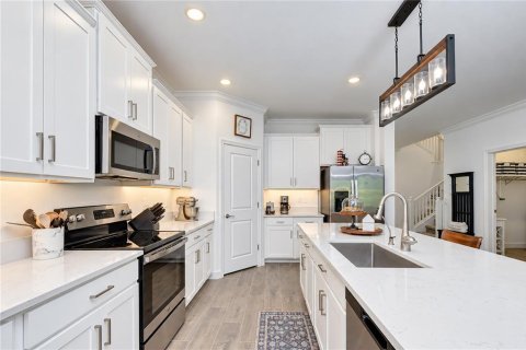 House in Land O' Lakes, Florida 3 bedrooms, 219.81 sq.m. № 2356365 - photo 10