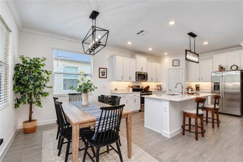 House in Land O' Lakes, Florida 3 bedrooms, 219.81 sq.m. № 2356365 - photo 12