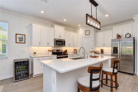 House in Land O' Lakes, Florida 3 bedrooms, 219.81 sq.m. № 2356365 - photo 9
