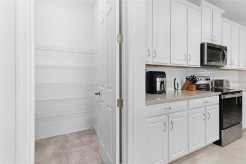 Villa ou maison à vendre à Kissimmee, Floride: 9 chambres, 405.33 m2 № 2224709 - photo 16