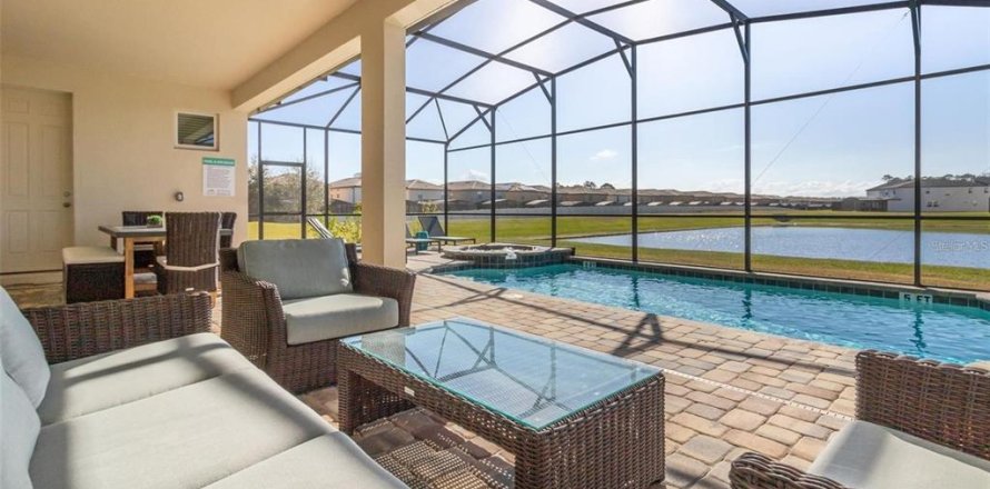 Villa ou maison à Kissimmee, Floride 9 chambres, 405.33 m2 № 2224709