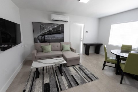 Villa ou maison à louer à Miami, Floride: 1 chambre, 111.85 m2 № 2046295 - photo 3