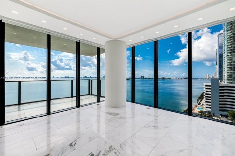 Condo in Miami, Florida, 3 bedrooms  № 1710590 - photo 6