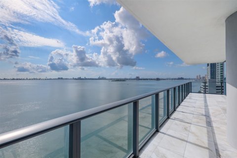 Condo in Miami, Florida, 3 bedrooms  № 1710590 - photo 10