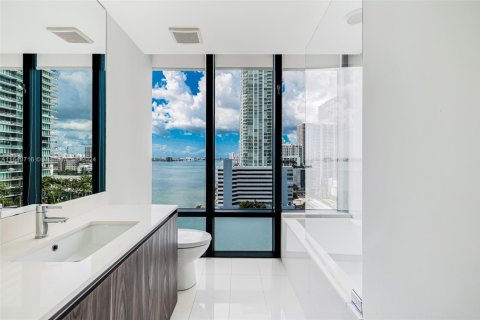 Condo in Miami, Florida, 3 bedrooms  № 1710590 - photo 26