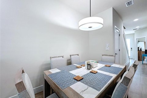 Adosado en venta en Clermont, Florida, 4 dormitorios, 172.24 m2 № 1749527 - foto 16