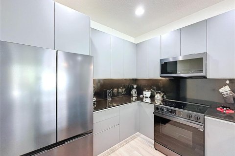 Adosado en venta en Clermont, Florida, 4 dormitorios, 172.24 m2 № 1749527 - foto 25