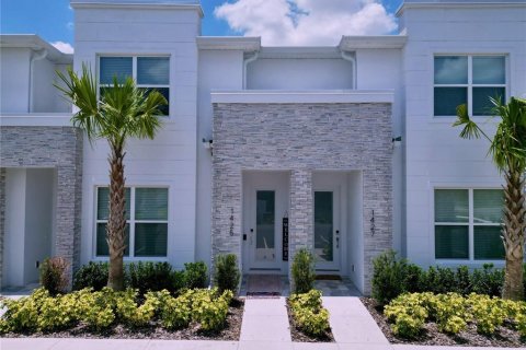 Adosado en venta en Clermont, Florida, 4 dormitorios, 172.24 m2 № 1749527 - foto 1