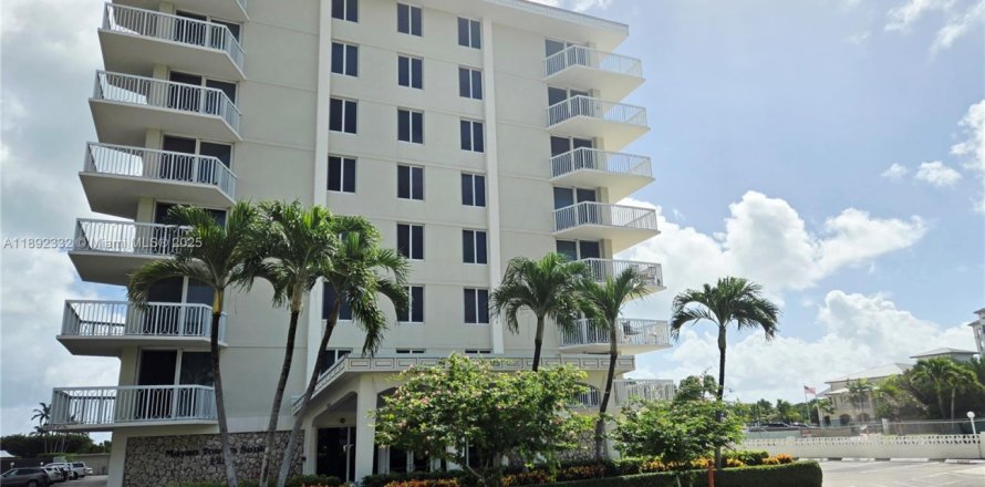 Condo à Palm Beach Shores, Floride, 2 chambres № 1946732