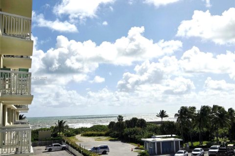 Copropriété à louer à Palm Beach Shores, Floride: 2 chambres, 98.85 m2 № 1946732 - photo 3