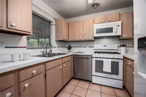 Villa ou maison à vendre à Gainesville, Floride: 4 chambres, 129.88 m2 № 1904011 - photo 14