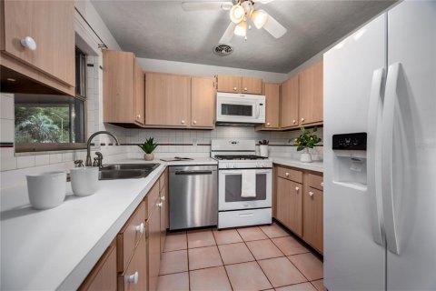 Villa ou maison à vendre à Gainesville, Floride: 4 chambres, 129.88 m2 № 1904011 - photo 13