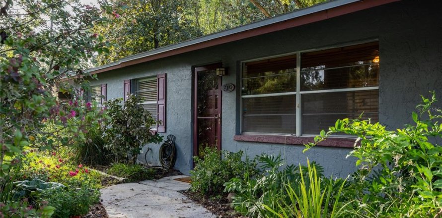 Villa ou maison à Gainesville, Floride 4 chambres, 129.88 m2 № 1904011