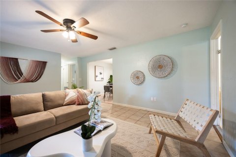 Villa ou maison à vendre à Gainesville, Floride: 4 chambres, 129.88 m2 № 1904011 - photo 9