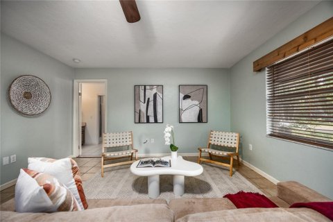 Villa ou maison à vendre à Gainesville, Floride: 4 chambres, 129.88 m2 № 1904011 - photo 6