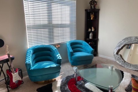 Villa ou maison à louer à Sanford, Floride: 5 chambres, 243.96 m2 № 2429197 - photo 4