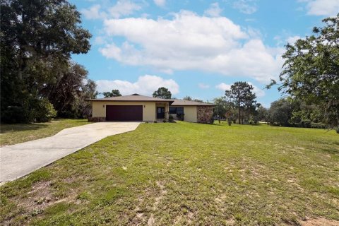 Casa en Inverness, Florida 2 dormitorios, 139.91 m2 № 2198451