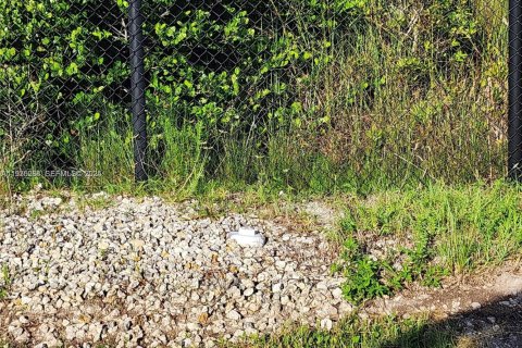 Propiedad comercial en venta en Miami-Dade, Florida № 2037614 - foto 6