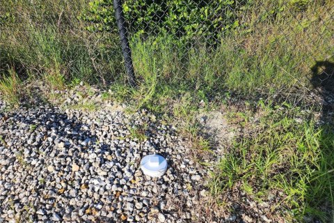 Propiedad comercial en venta en Miami-Dade, Florida № 2037614 - foto 7