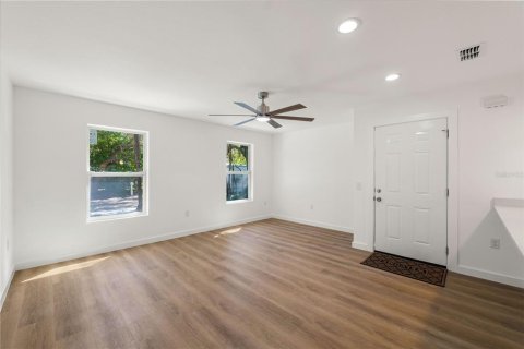 Villa ou maison à vendre à New Port Richey, Floride: 3 chambres, 111.48 m2 № 1567650 - photo 2