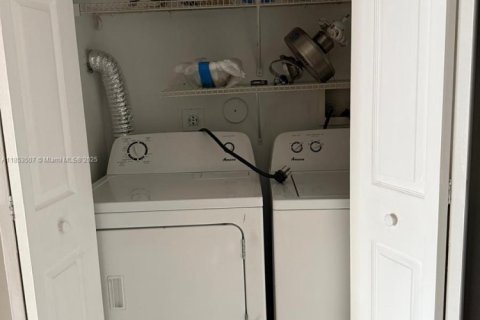 Condominio en alquiler en Coconut Creek, Florida, 1 dormitorio, 78.6 m2 № 1962623 - foto 18