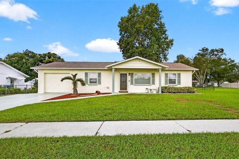 Casa en venta en Zephyrhills, Florida, 2 dormitorios, 105.35 m2 № 1883359 - foto 1