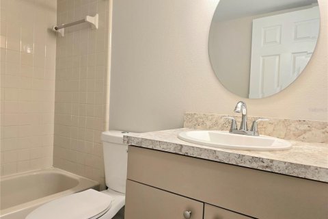 Condo in Tampa, Florida, 2 bedrooms  № 1732509 - photo 10