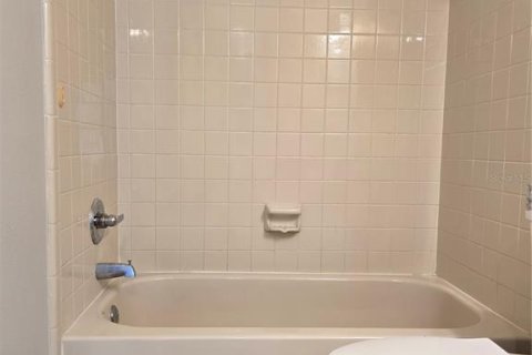 Condo in Tampa, Florida, 2 bedrooms  № 1732509 - photo 18