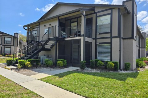 Condo in Tampa, Florida, 2 bedrooms  № 1732509 - photo 1