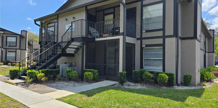 Condo in Tampa, Florida, 2 bedrooms № 1732509