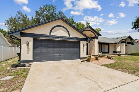 House in Orlando, Florida 4 bedrooms, 187.11 sq.m. № 2202753 - photo 2