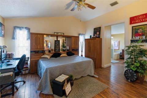 House in Orlando, Florida 4 bedrooms, 187.11 sq.m. № 2202753 - photo 23