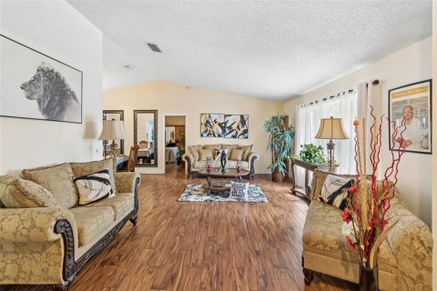 House in Orlando, Florida 4 bedrooms, 187.11 sq.m. № 2202753 - photo 7